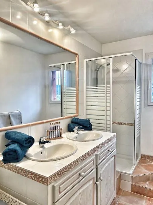 Villa Avec Piscine, Vue Mer, Climatisee Proche Bandol Saint-Cyr-sur-Mer France